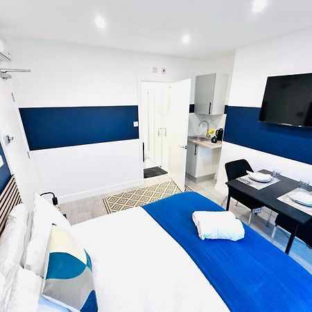 London 58 Blue House City Center Studio, Top Spot Экстерьер фото