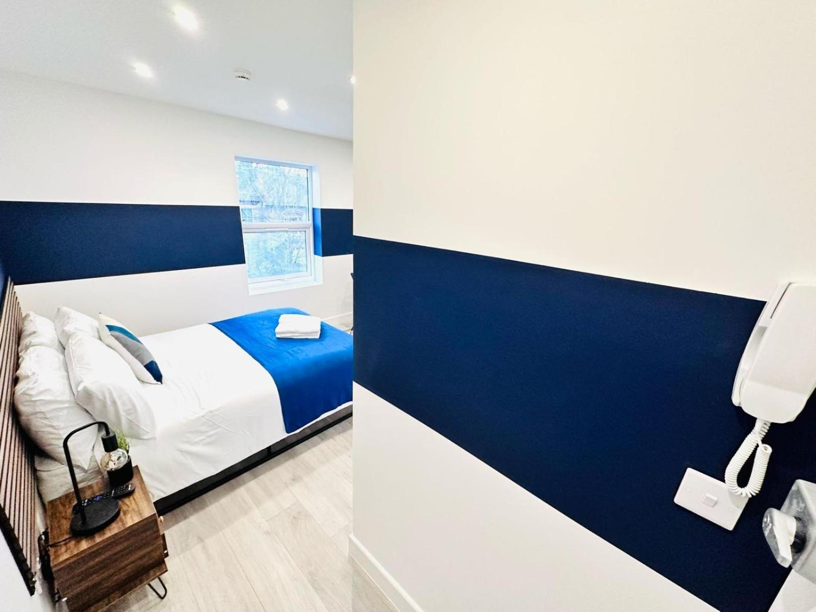 London 58 Blue House City Center Studio, Top Spot Экстерьер фото