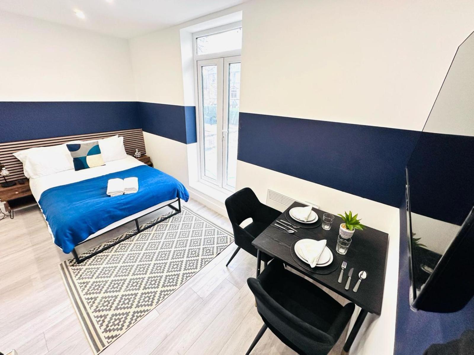 London 58 Blue House City Center Studio, Top Spot Экстерьер фото