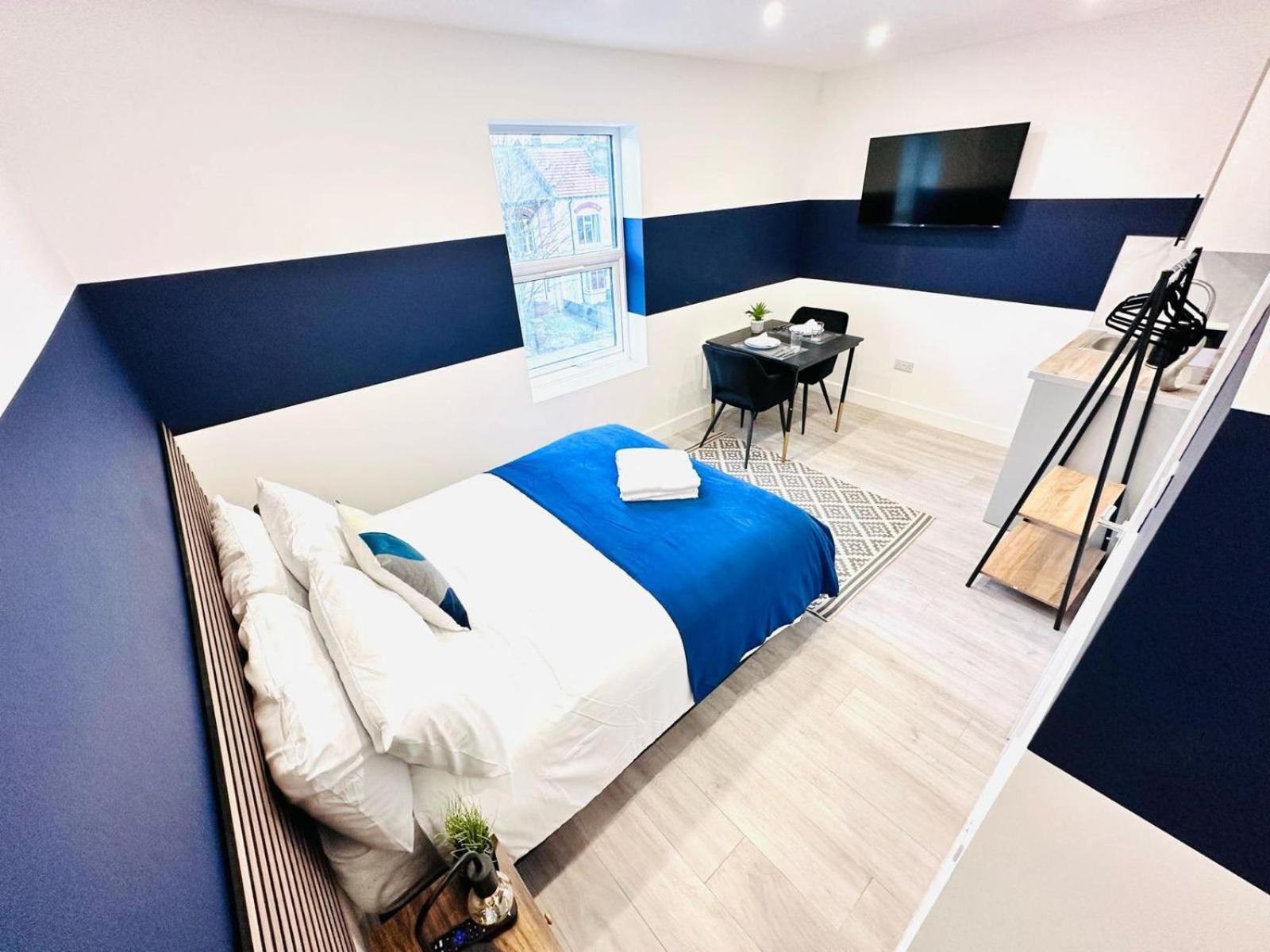 London 58 Blue House City Center Studio, Top Spot Экстерьер фото
