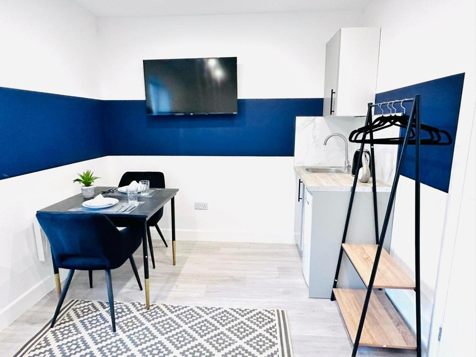 London 58 Blue House City Center Studio, Top Spot Экстерьер фото