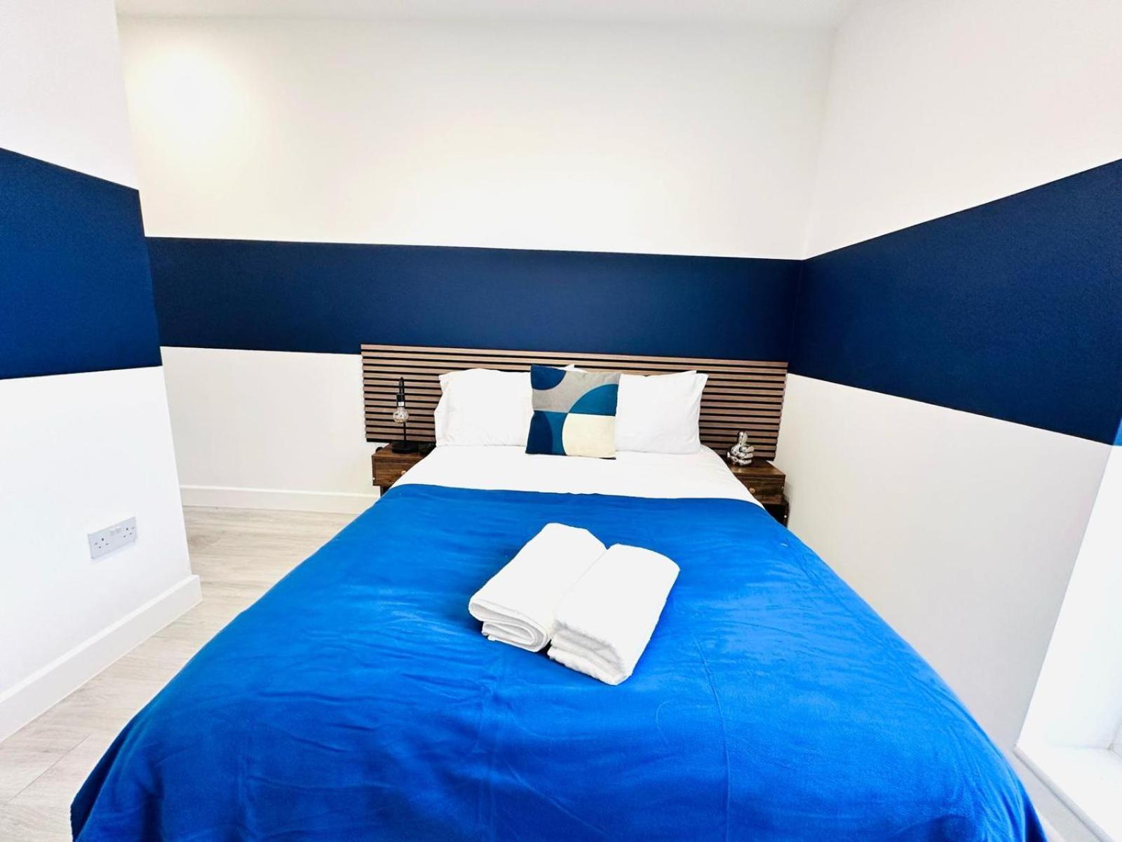 London 58 Blue House City Center Studio, Top Spot Экстерьер фото