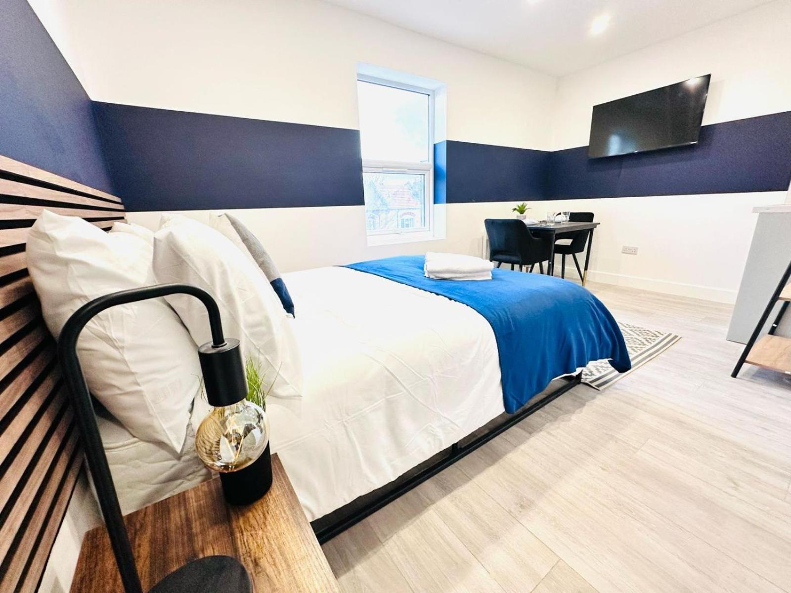 London 58 Blue House City Center Studio, Top Spot Экстерьер фото